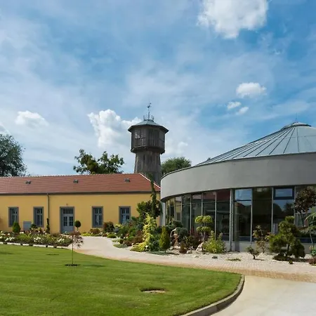 Wellness A Relax Centrum Penzión pre hostí 3*